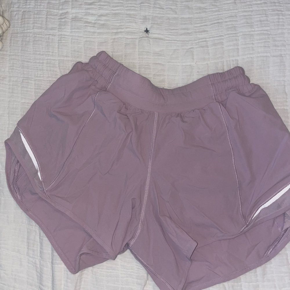 Lululemon Hotty Hot Short Long 4” - Lilac - Size 6